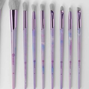 2 FREE BH Cosmetics Eyeshadow Brushes 👇👇